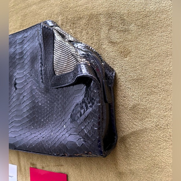 Ferragamo black snakeskin leather oversized clutch w/ silvertone chainmail - Picture 3 of 14